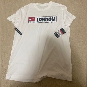 Men’s Nike London tshirt, size large